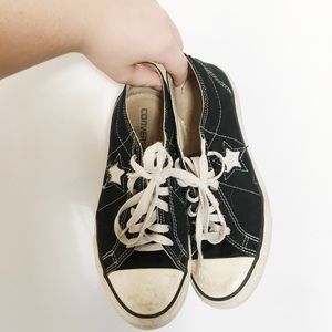 Black one star converse